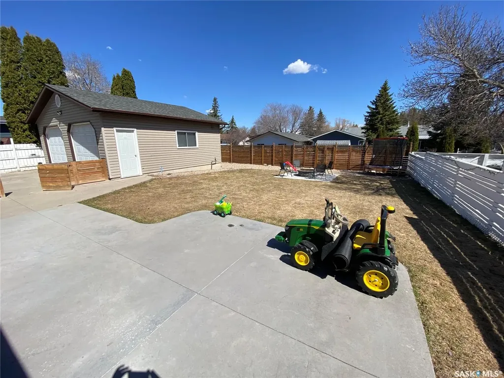 23 Crestwood Crescent Yorkton SK S3N 2P2