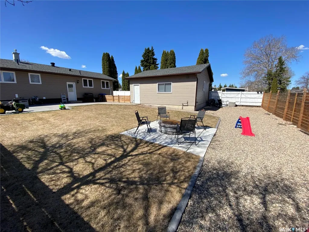 23 Crestwood Crescent Yorkton SK S3N 2P2