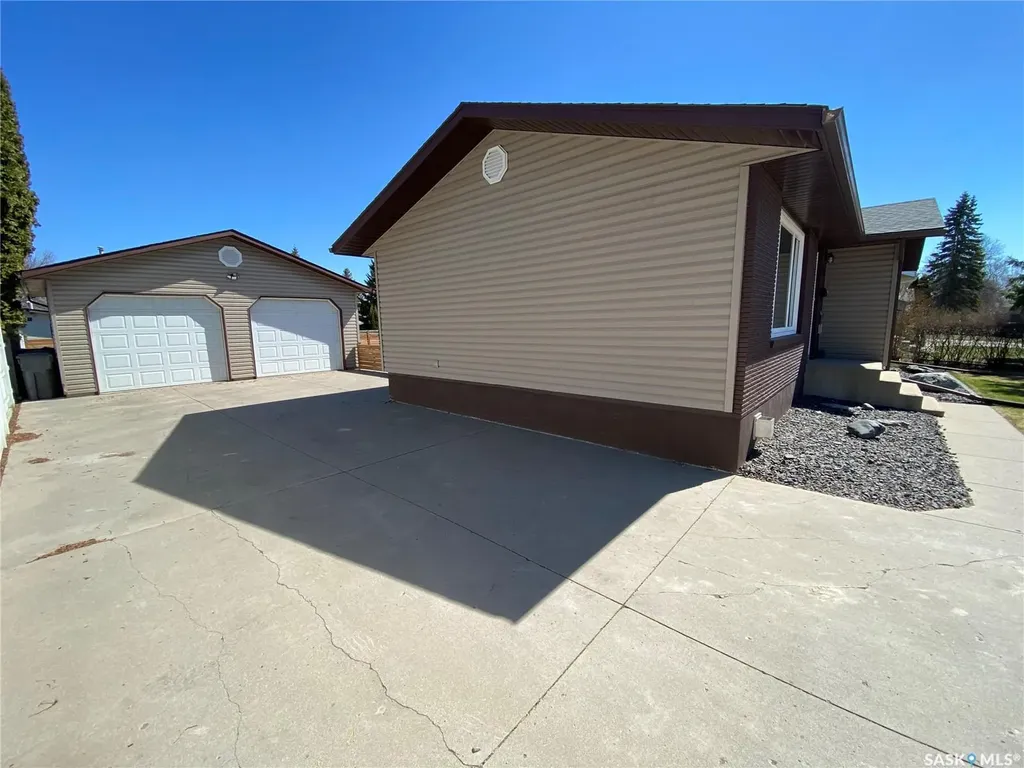 23 Crestwood Crescent Yorkton SK S3N 2P2