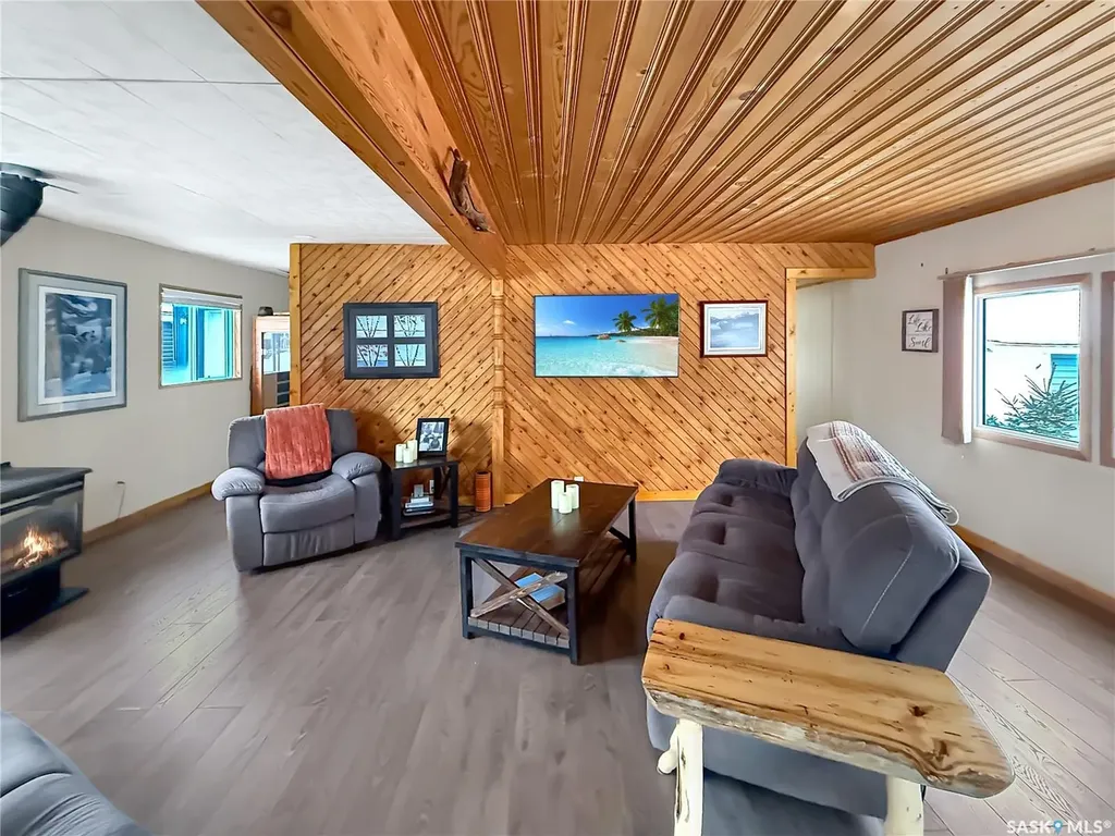 6 Kings Way Candle Lake SK S0J 3E0