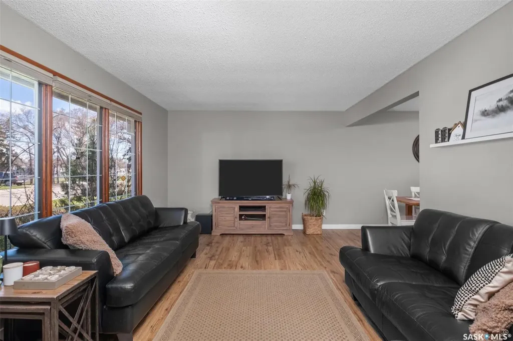 575 27th Street W Prince Albert SK S6V 4S4