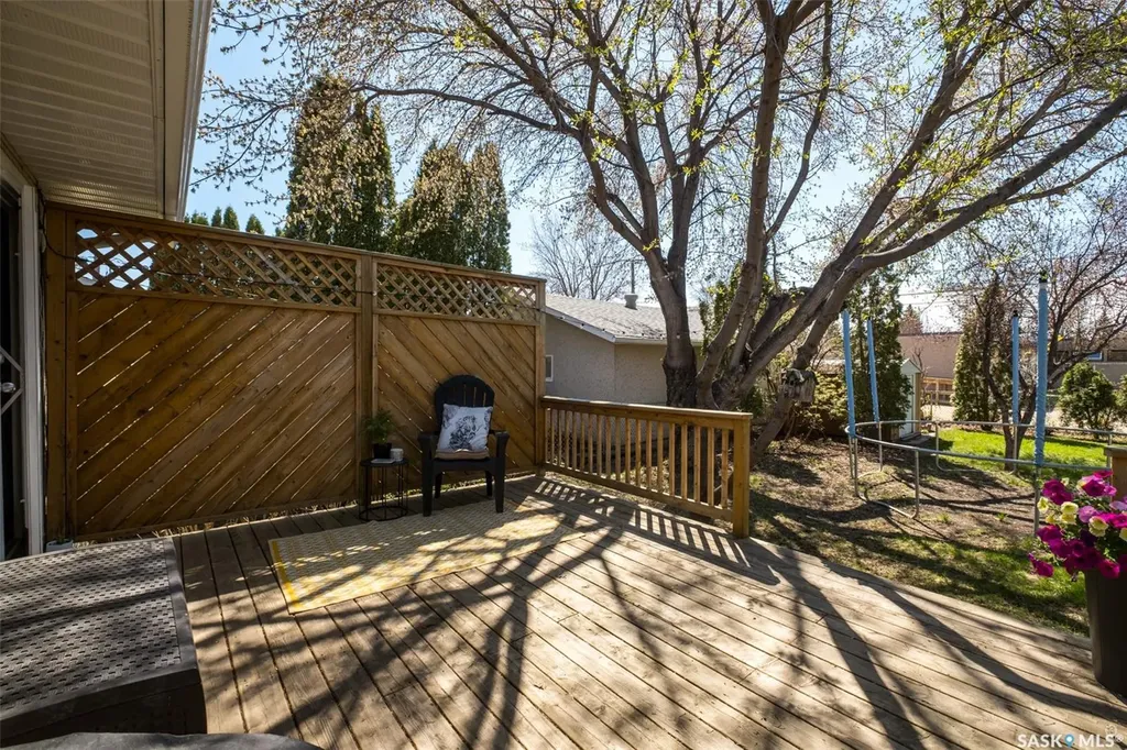 575 27th Street W Prince Albert SK S6V 4S4