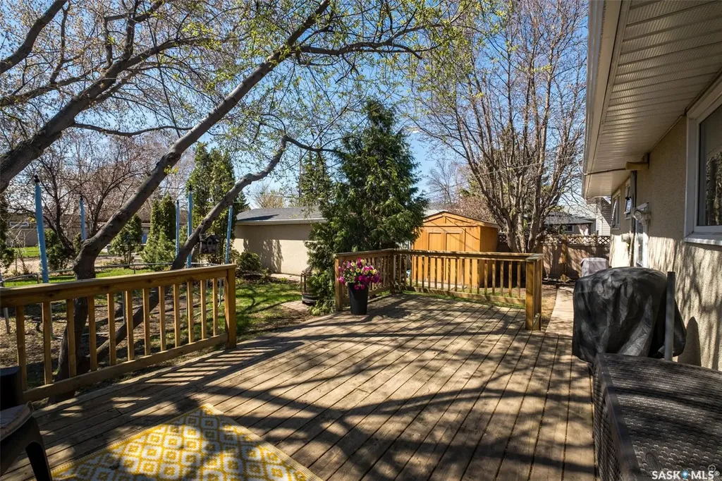 575 27th Street W Prince Albert SK S6V 4S4