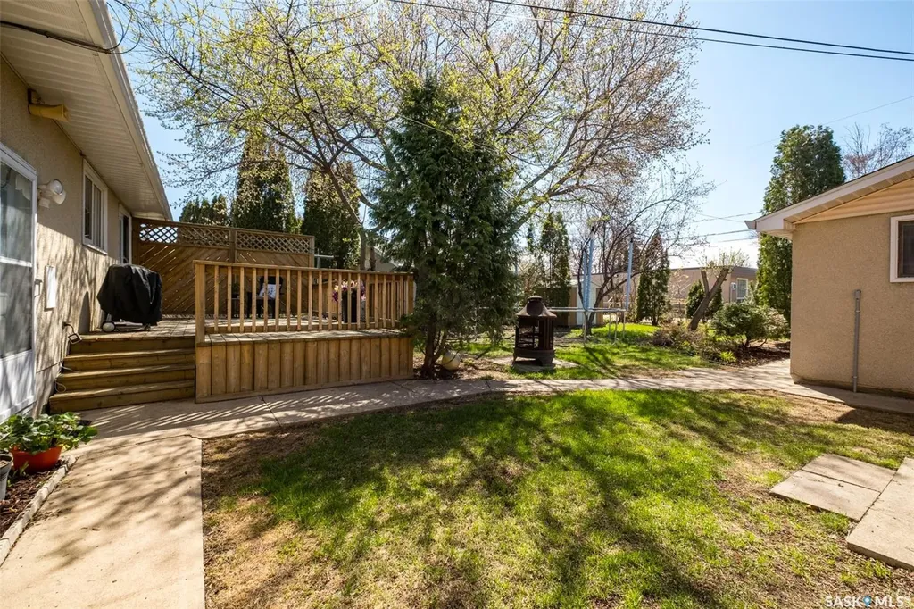 575 27th Street W Prince Albert SK S6V 4S4