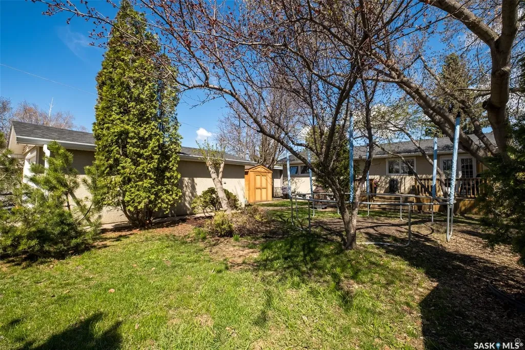 575 27th Street W Prince Albert SK S6V 4S4