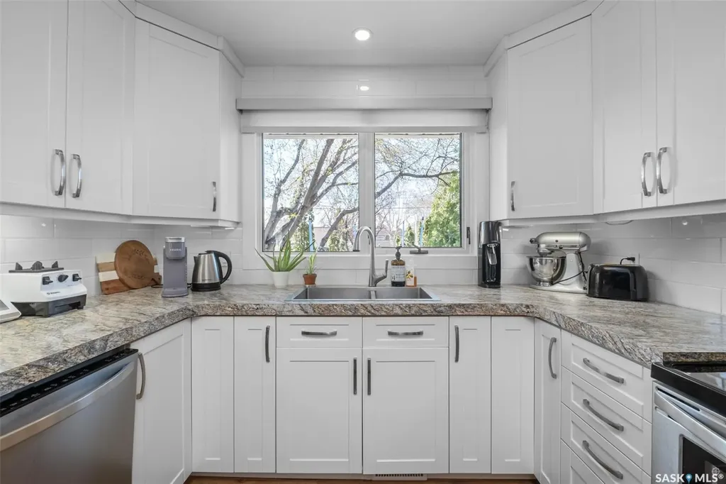 575 27th Street W Prince Albert SK S6V 4S4