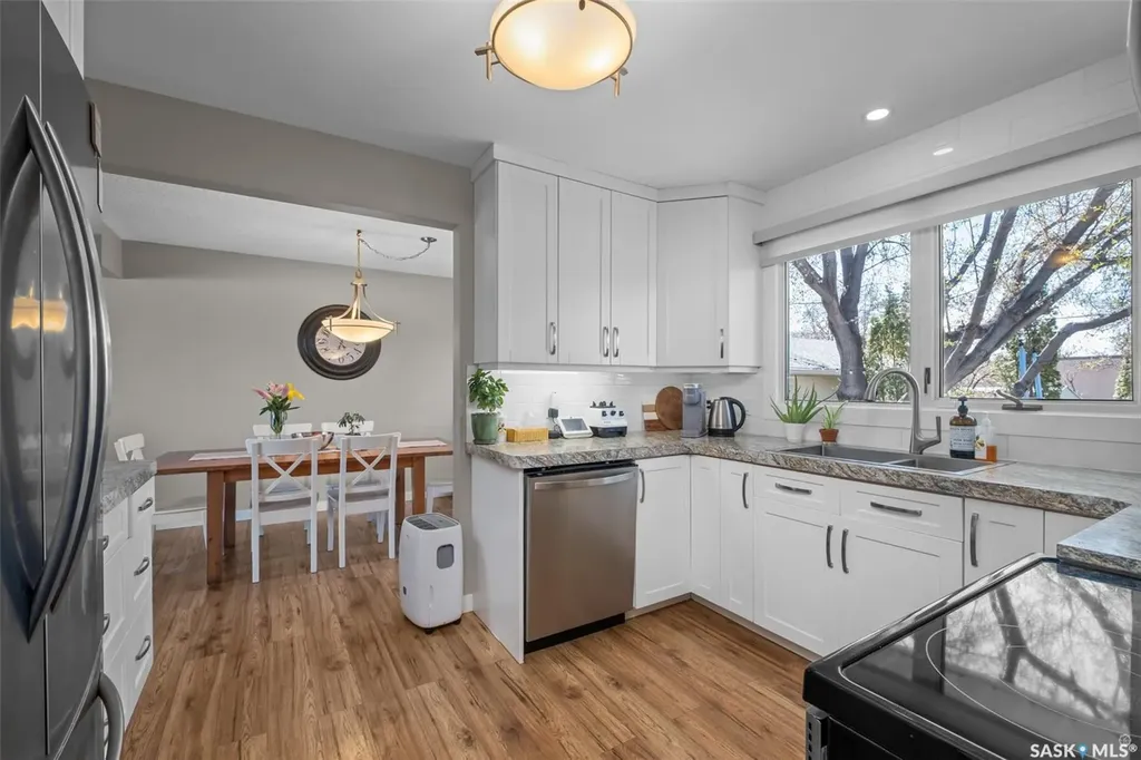 575 27th Street W Prince Albert SK S6V 4S4
