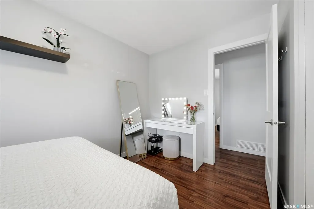 60 French Crescent Regina SK S4R 6N4