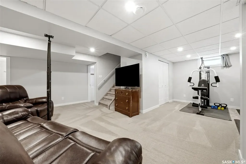 60 French Crescent Regina SK S4R 6N4