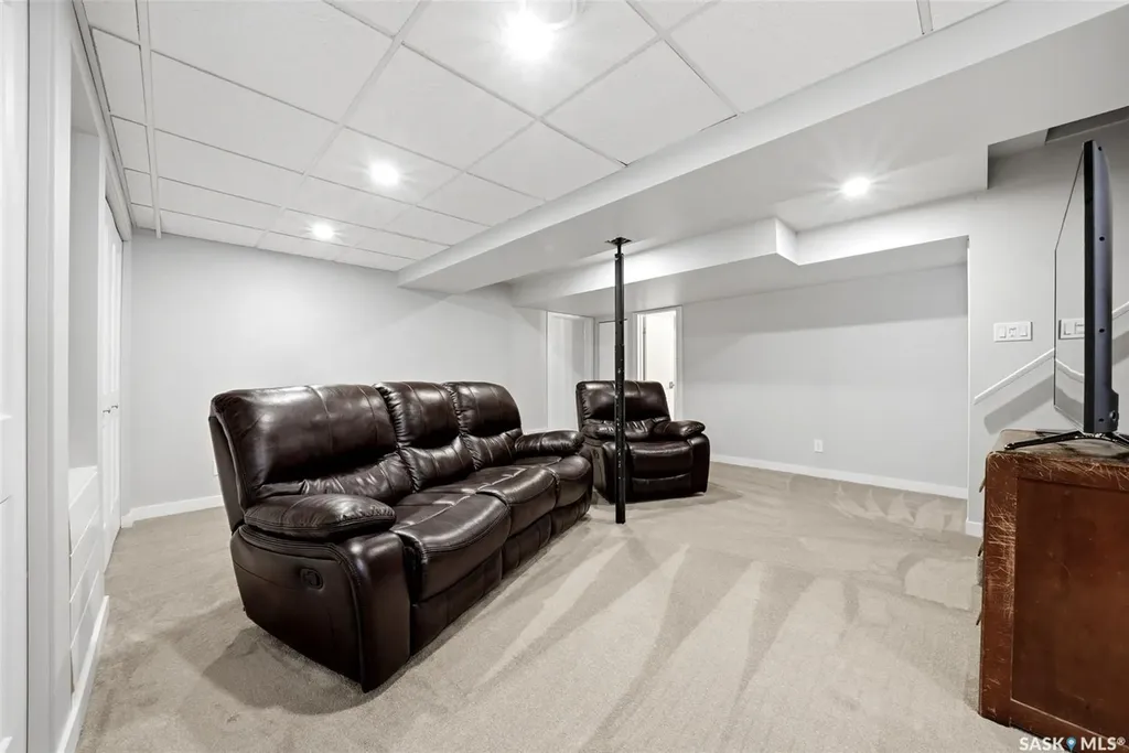 60 French Crescent Regina SK S4R 6N4