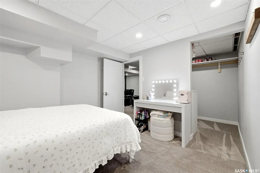 60 French Crescent Regina SK S4R 6N4