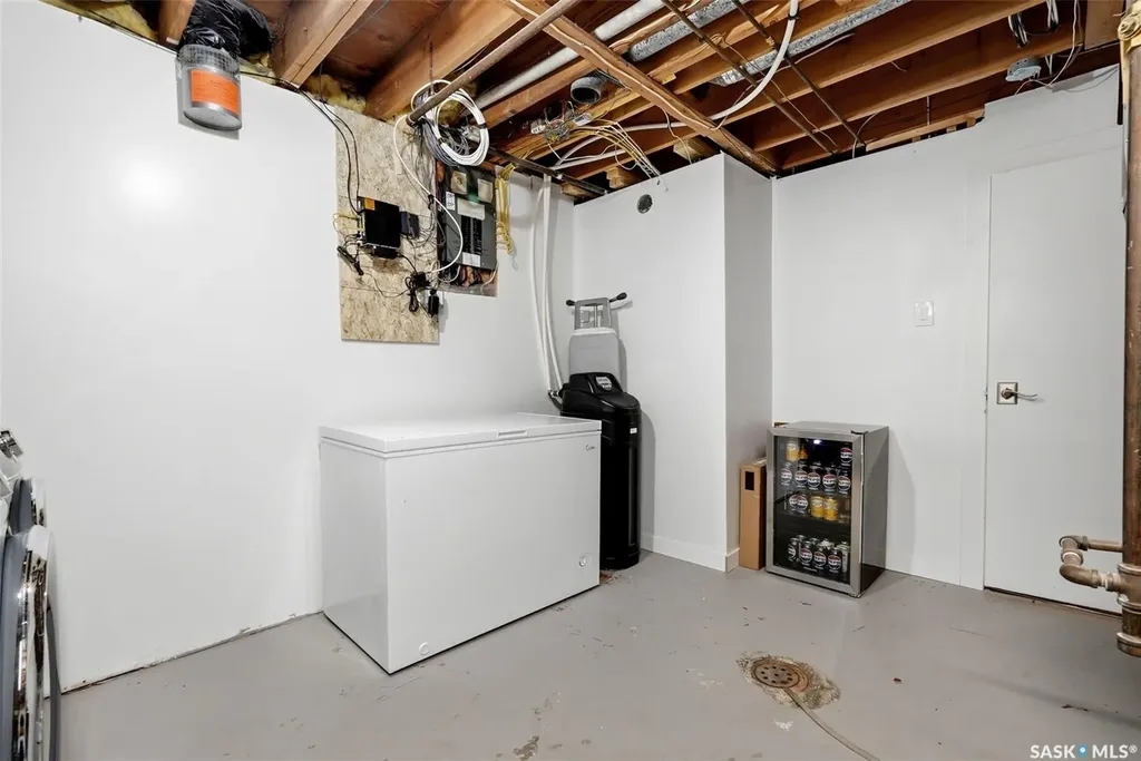 60 French Crescent Regina SK S4R 6N4