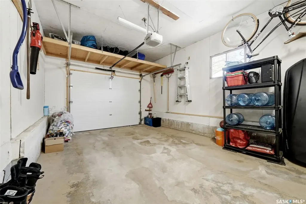 60 French Crescent Regina SK S4R 6N4