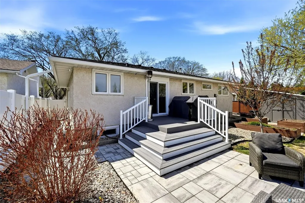 60 French Crescent Regina SK S4R 6N4