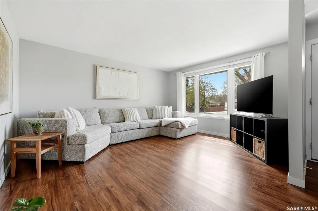 60 French Crescent Regina SK S4R 6N4