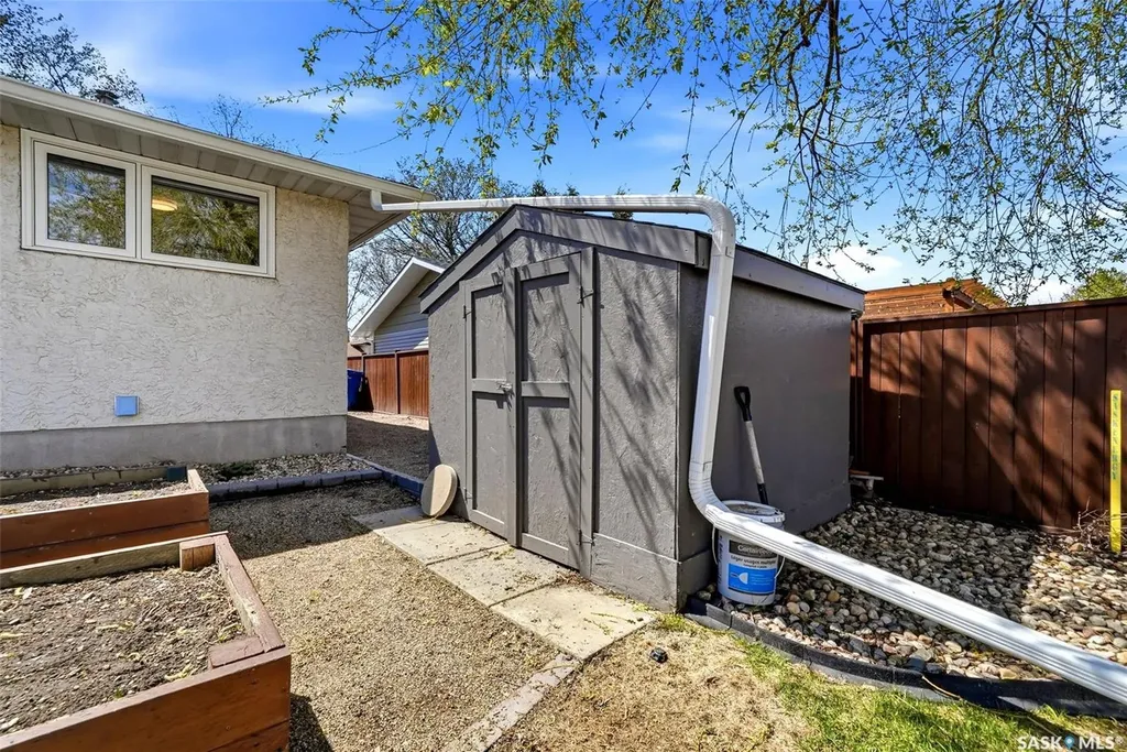 60 French Crescent Regina SK S4R 6N4