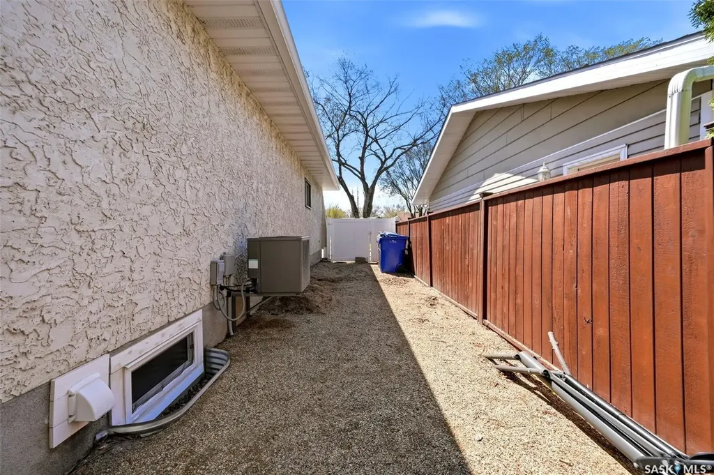 60 French Crescent Regina SK S4R 6N4