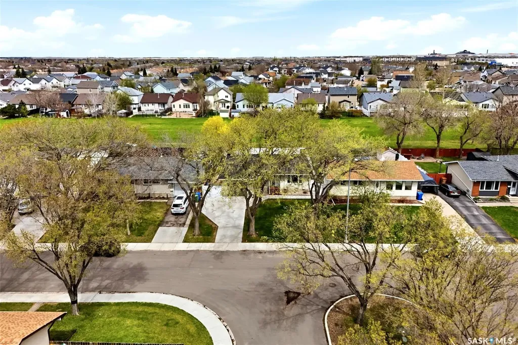 60 French Crescent Regina SK S4R 6N4