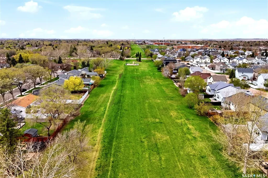 60 French Crescent Regina SK S4R 6N4