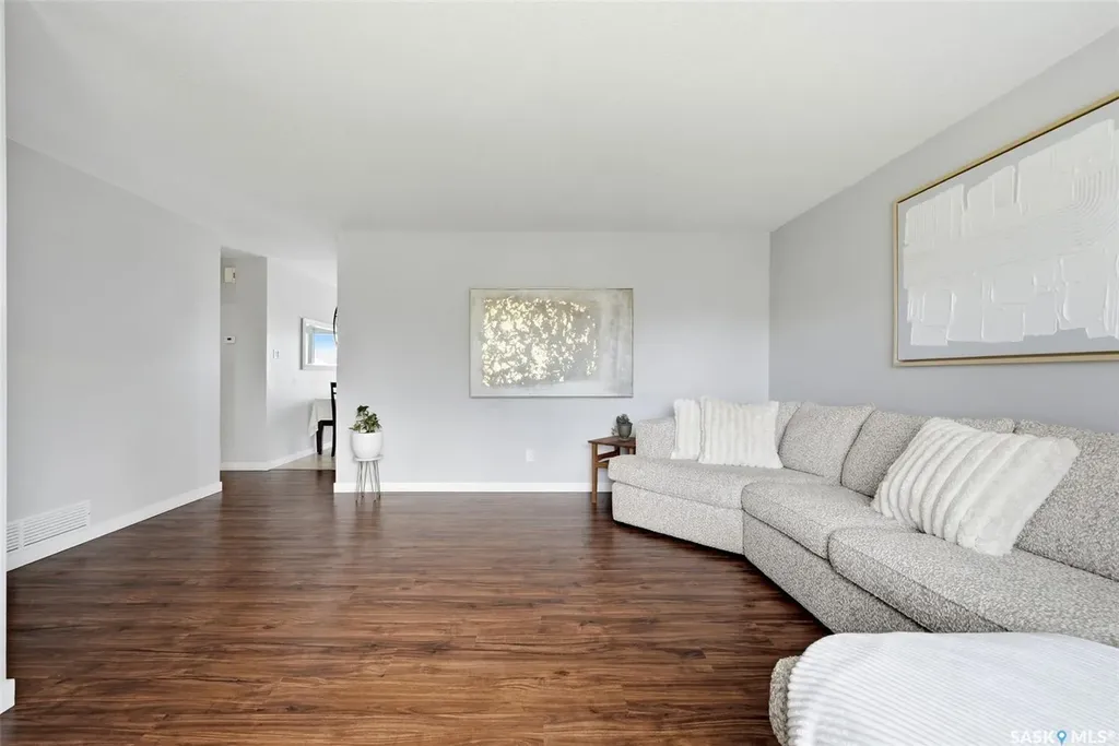 60 French Crescent Regina SK S4R 6N4