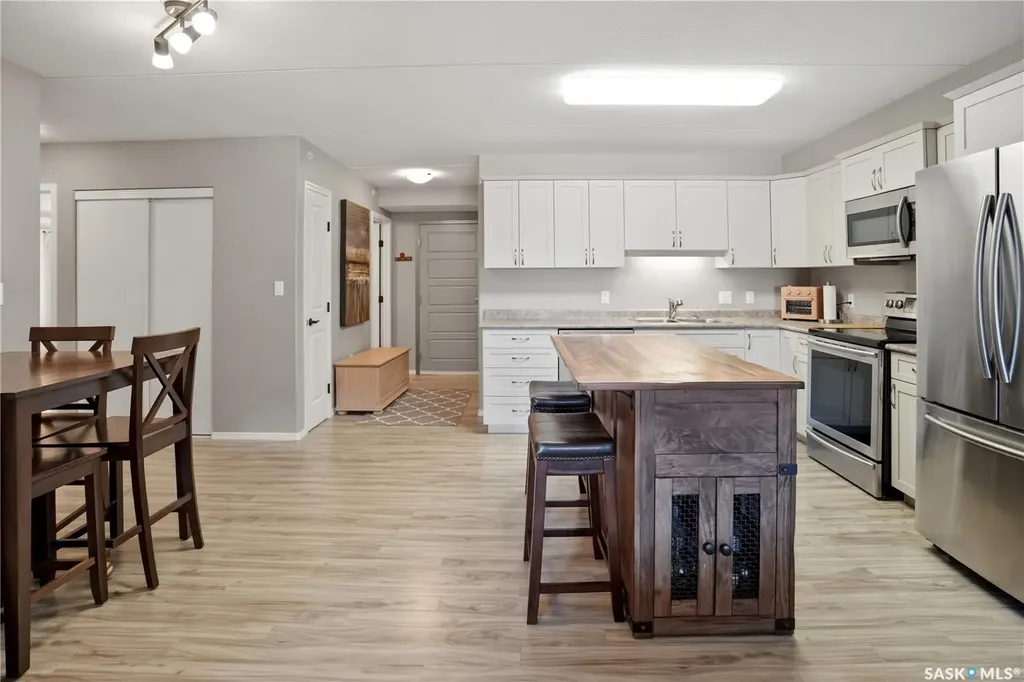 2426 Buhler Avenue North Battleford SK S9A 1R5