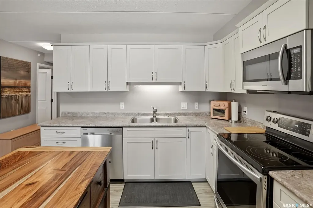 2426 Buhler Avenue North Battleford SK S9A 1R5