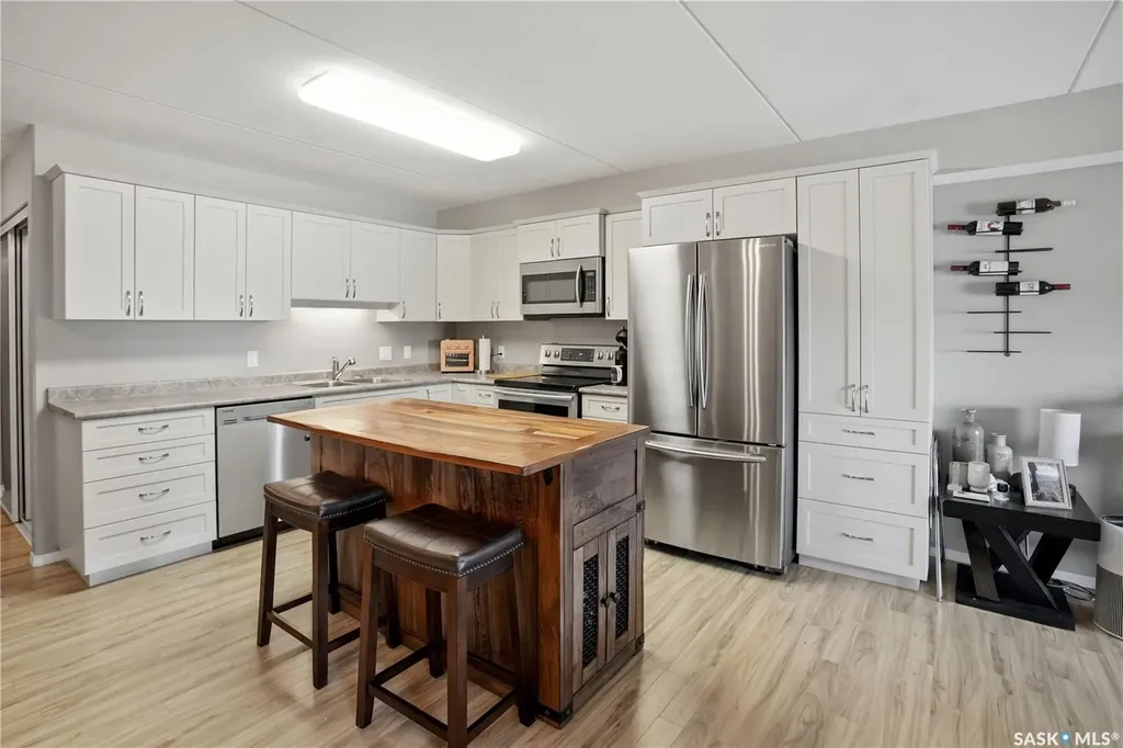 2426 Buhler Avenue North Battleford SK S9A 1R5