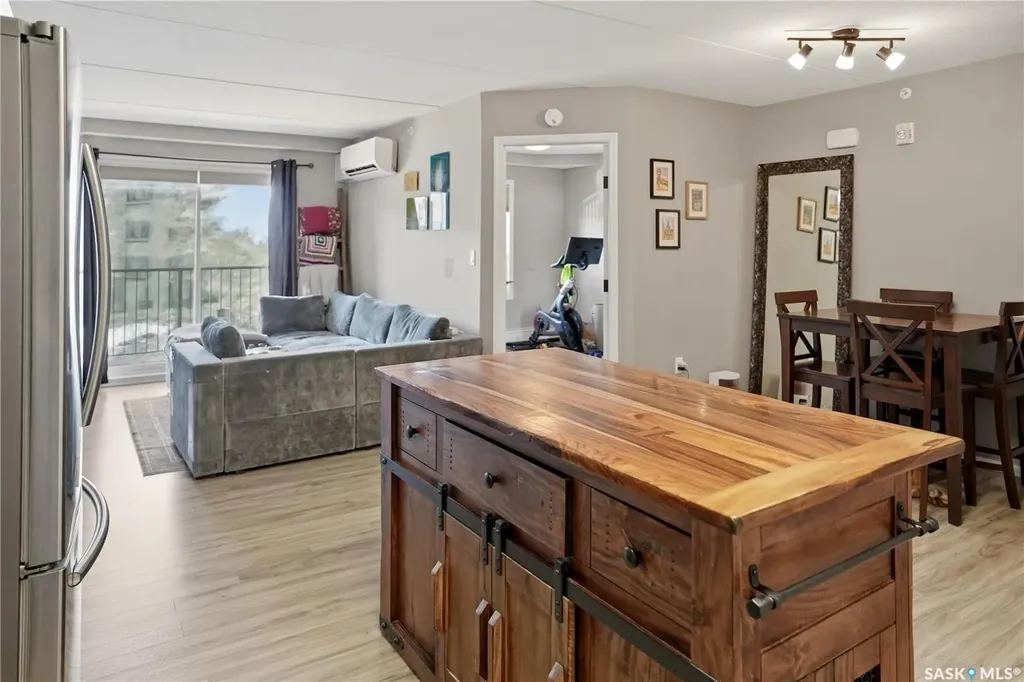 2426 Buhler Avenue North Battleford SK S9A 1R5