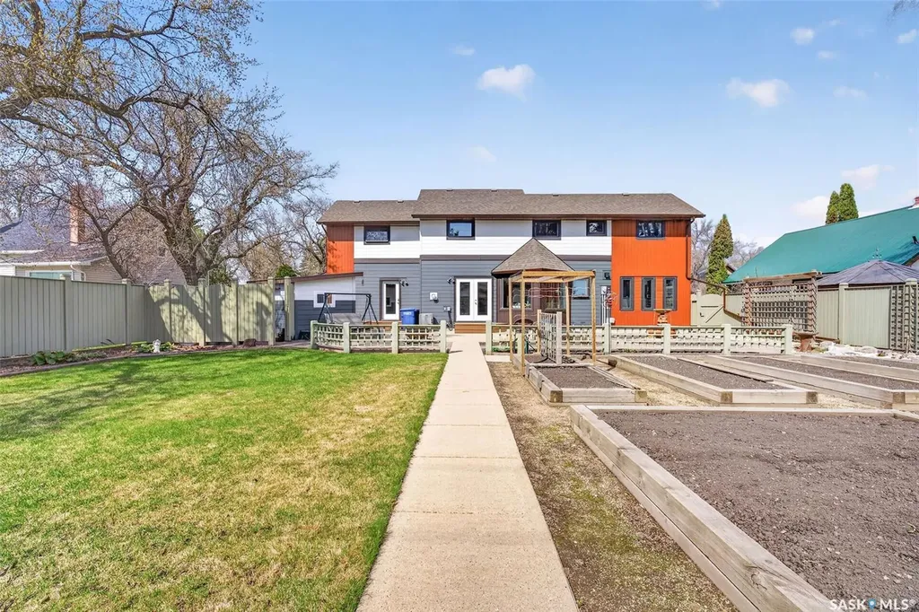 930 9th Street Humboldt SK S0K 2A0