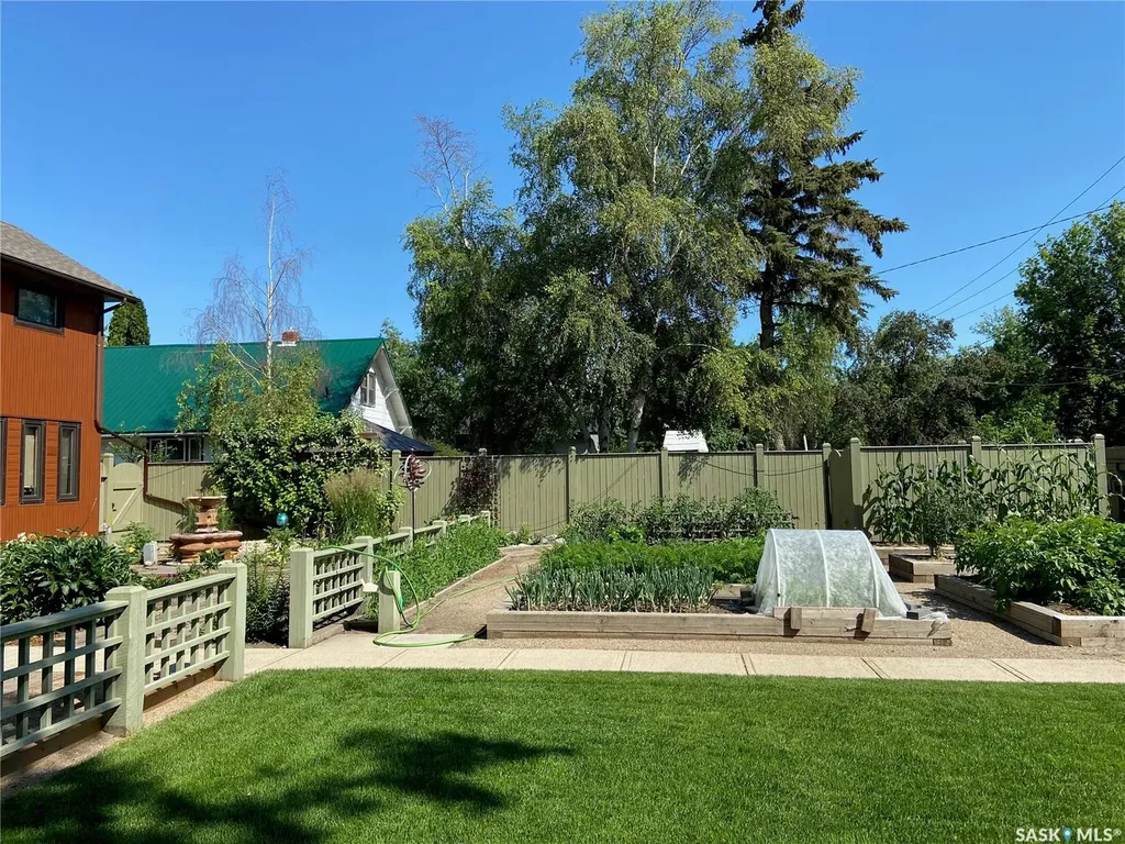 930 9th Street Humboldt SK S0K 2A0