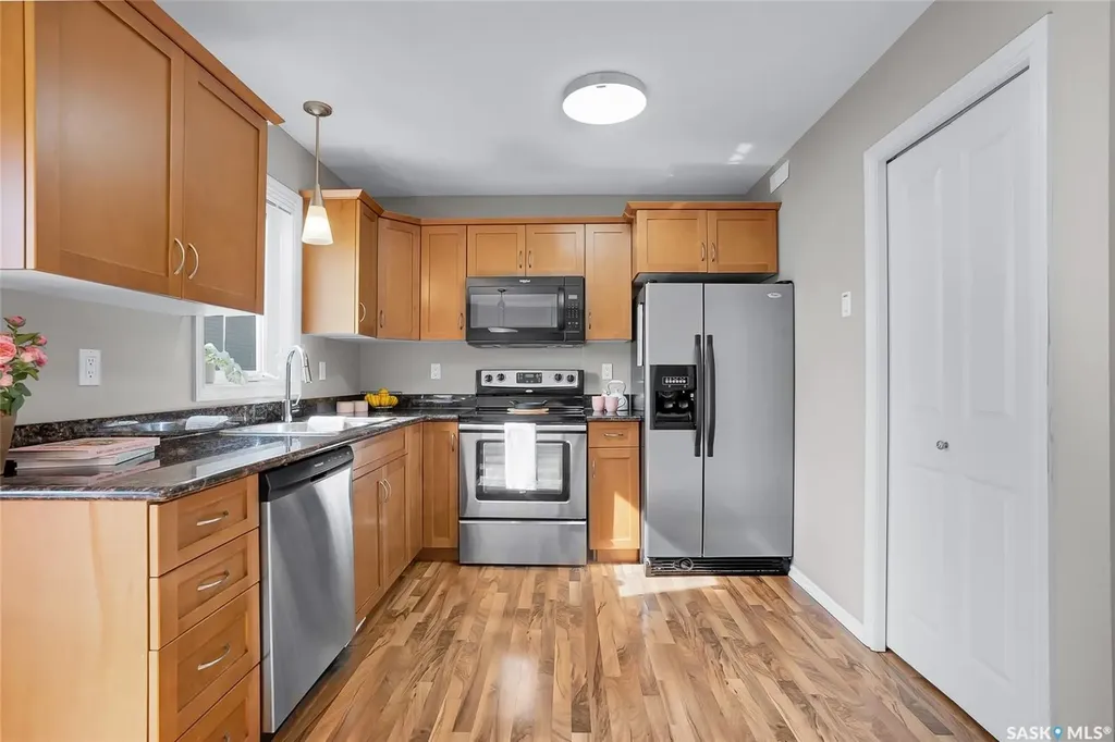 415 Lynd Crescent Saskatoon SK S7T 0C2