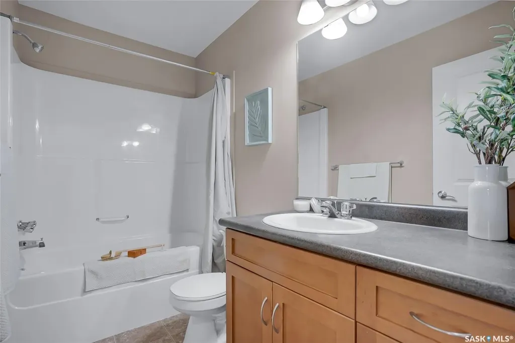 415 Lynd Crescent Saskatoon SK S7T 0C2