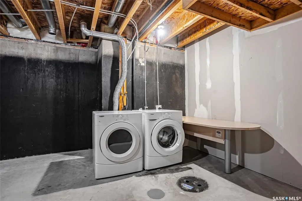 415 Lynd Crescent Saskatoon SK S7T 0C2
