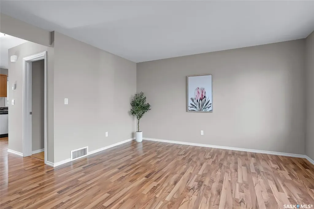415 Lynd Crescent Saskatoon SK S7T 0C2