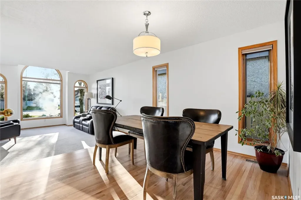 106 Epp Avenue Saskatoon SK S7N 4J5
