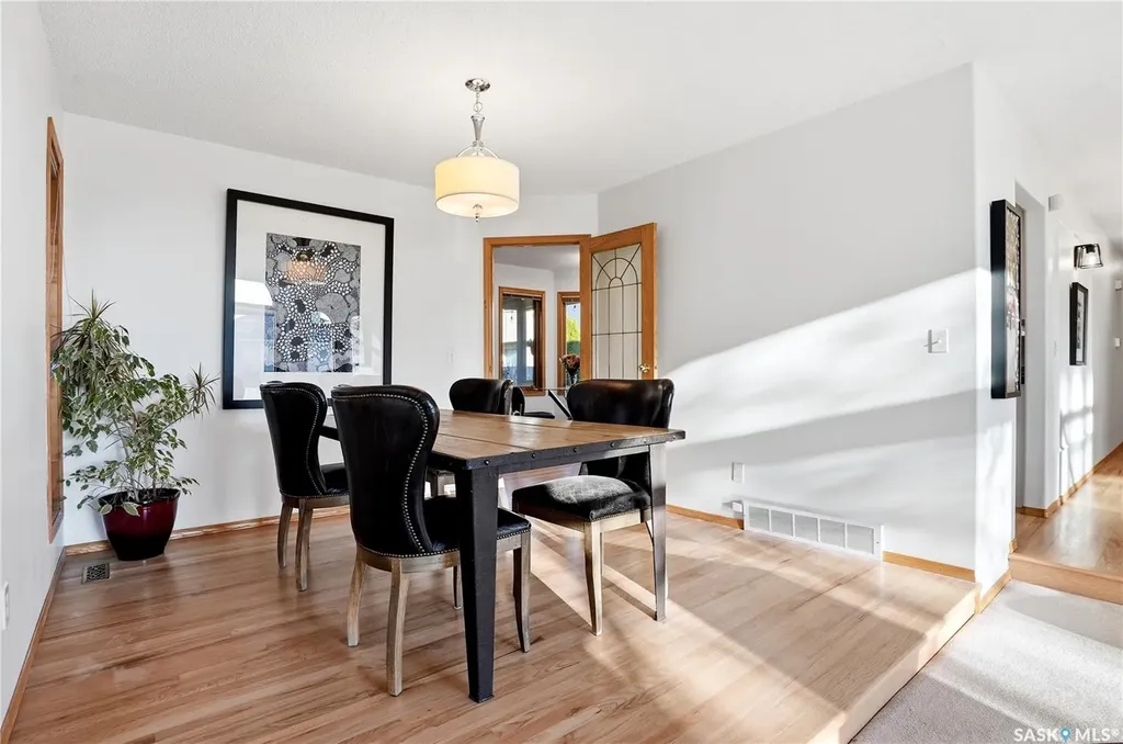 106 Epp Avenue Saskatoon SK S7N 4J5