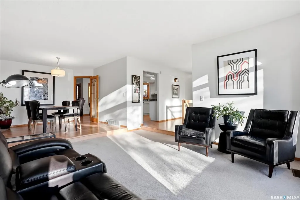 106 Epp Avenue Saskatoon SK S7N 4J5