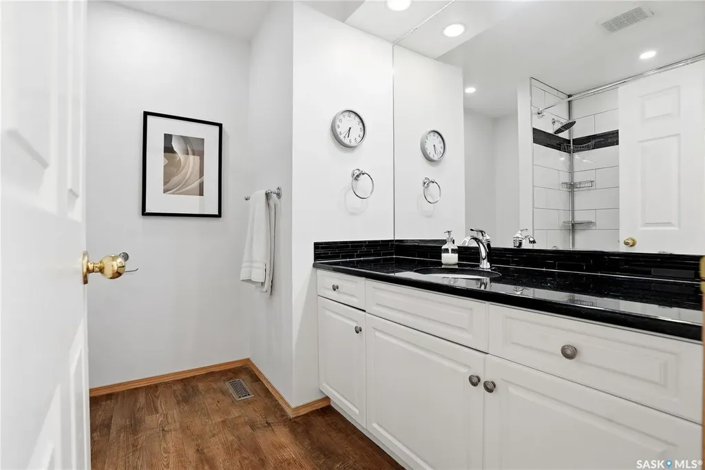 106 Epp Avenue Saskatoon SK S7N 4J5