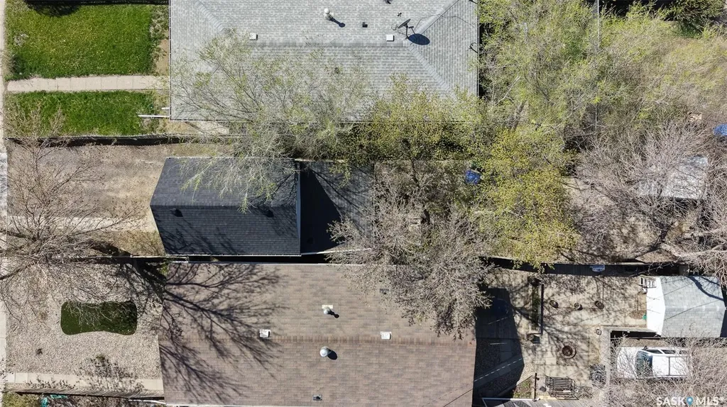 1248 Wallace Street Regina SK S4N 3Z3