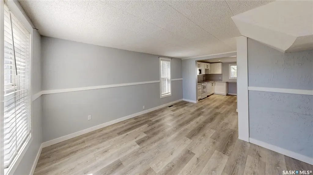 1248 Wallace Street Regina SK S4N 3Z3