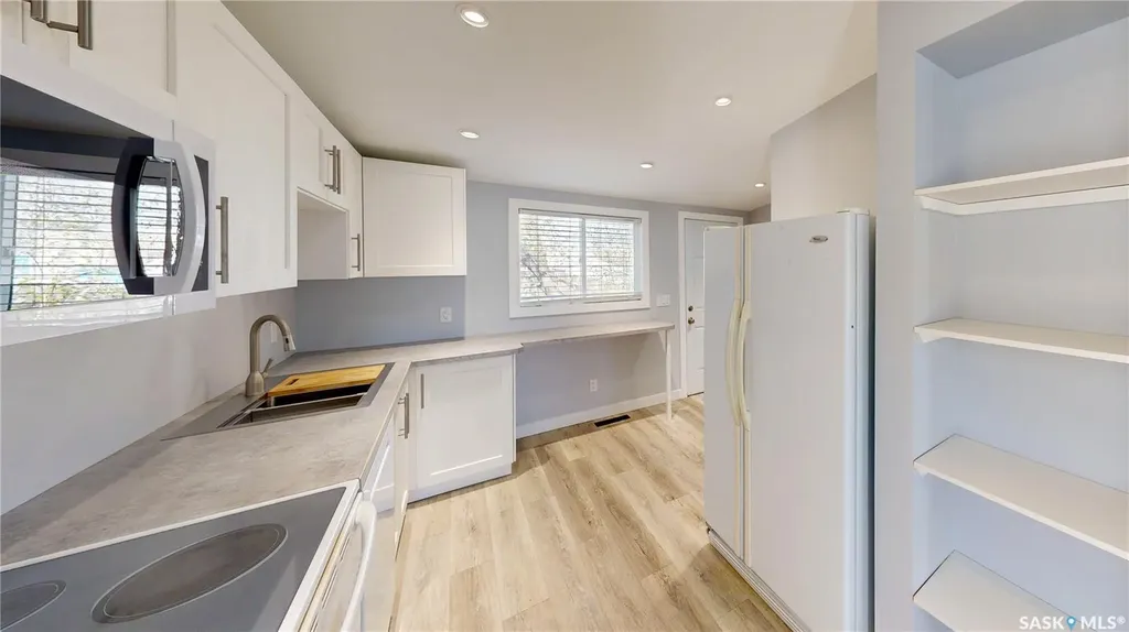 1248 Wallace Street Regina SK S4N 3Z3