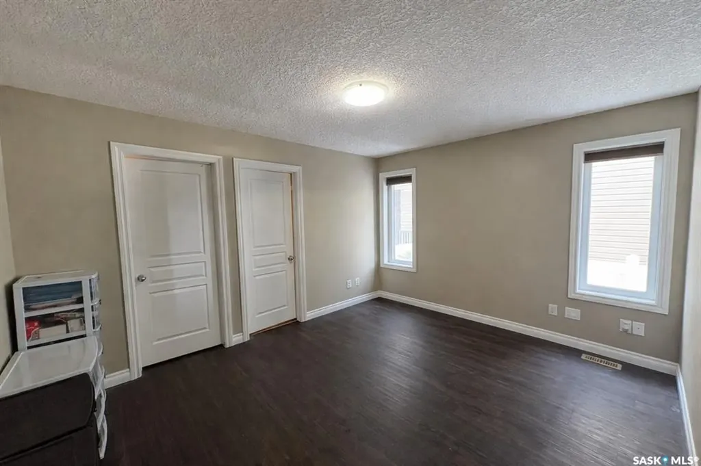 4301 Green Poplar Lane Regina SK S4V 1R1