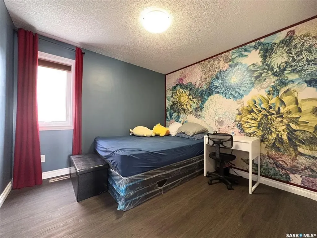 4301 Green Poplar Lane Regina SK S4V 1R1