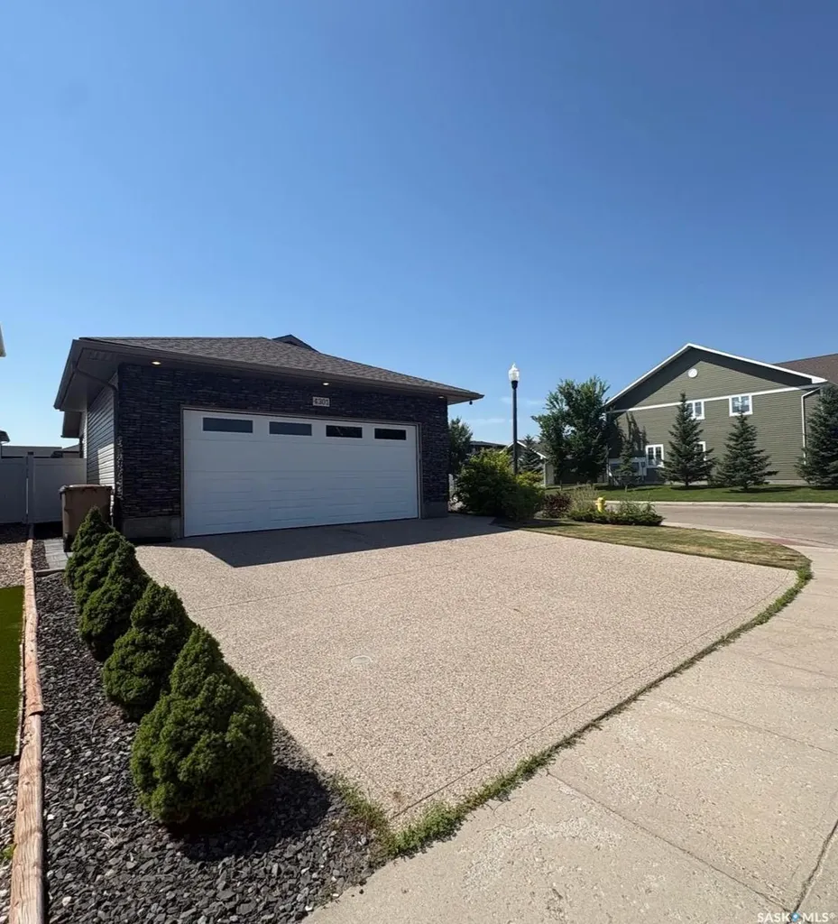 4301 Green Poplar Lane Regina SK S4V 1R1