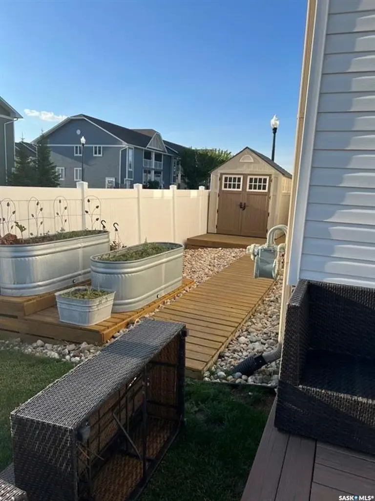 4301 Green Poplar Lane Regina SK S4V 1R1