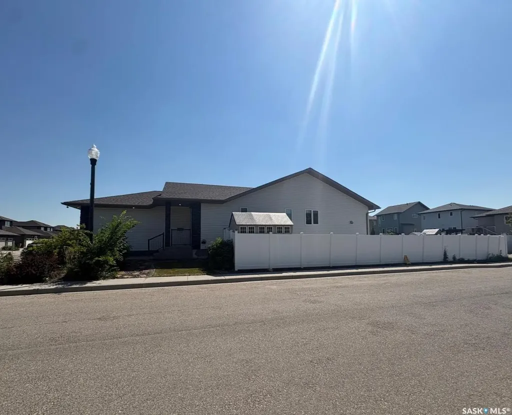 4301 Green Poplar Lane Regina SK S4V 1R1