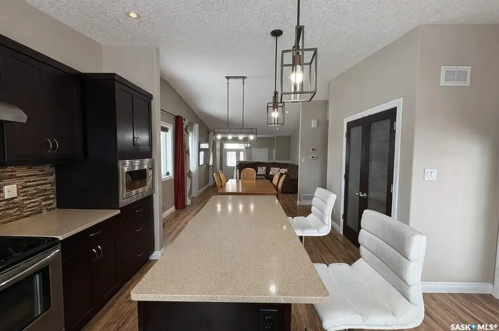 4301 Green Poplar Lane Regina SK S4V 1R1