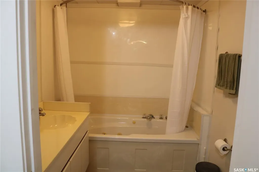 118 4th Avenue Dundurn SK S0K 1K0