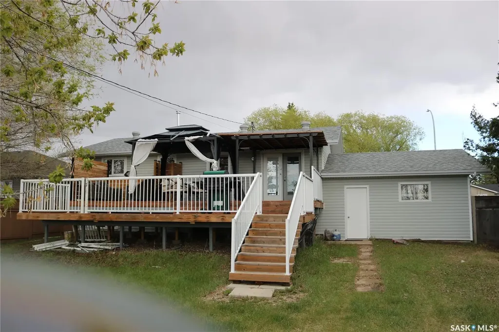 118 4th Avenue Dundurn SK S0K 1K0