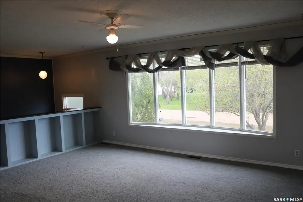 118 4th Avenue Dundurn SK S0K 1K0